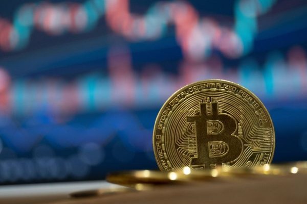 Here’s a more concise and engaging version of your title:
Ricardo Salinas: Skip Real Estate, Buy Bitcoin
This keeps it punchy, under 35 characters, and retains the key message. Let me know if you’d like any refinements!